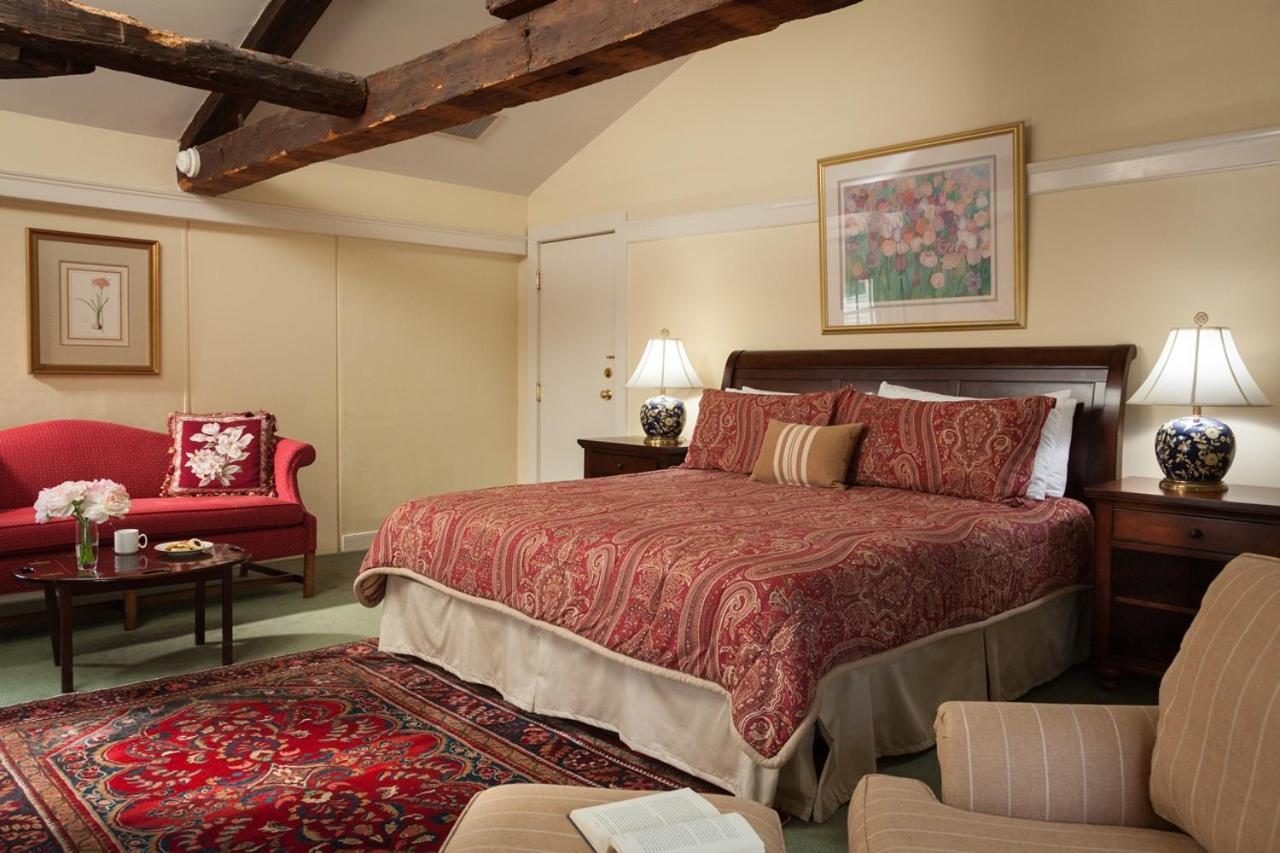 Deluxe King Room,1392655937:JPEG